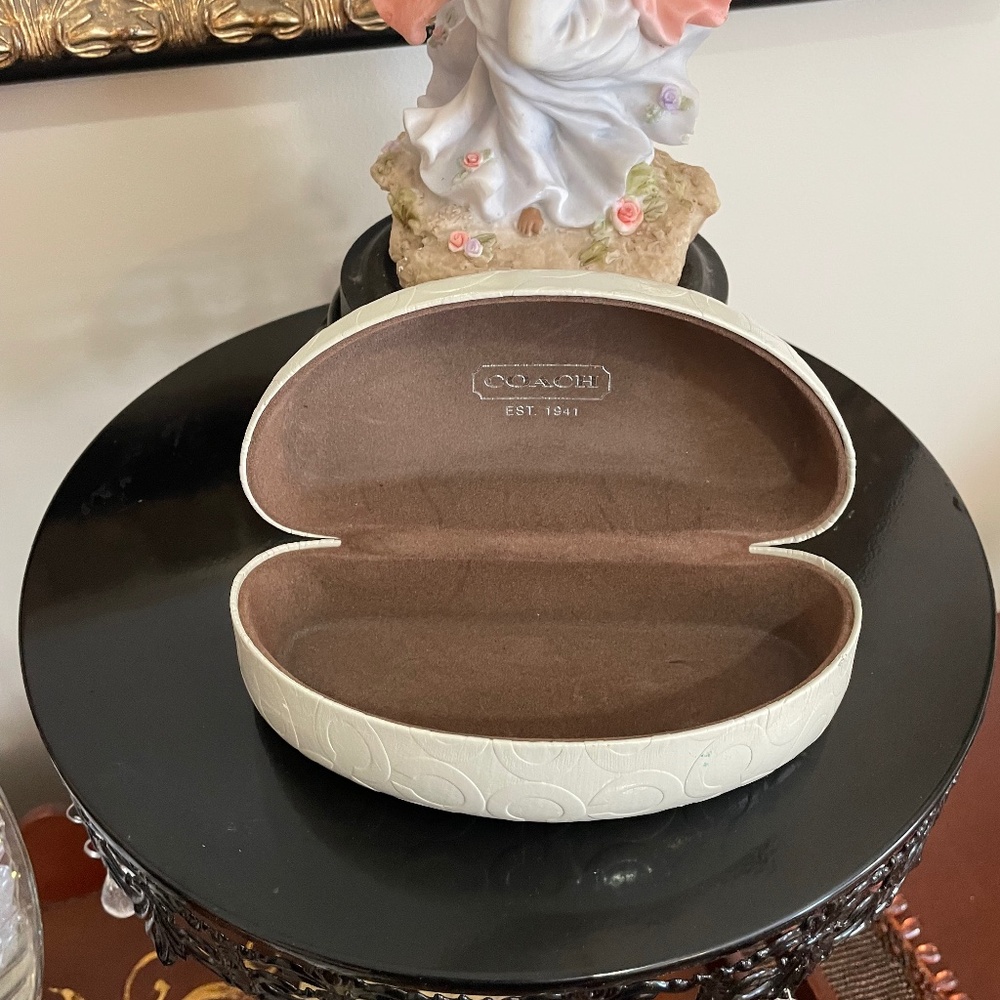 SOLD❤️❤️Coach Sunglasses/Eyeglass Case❤️❤️ Large